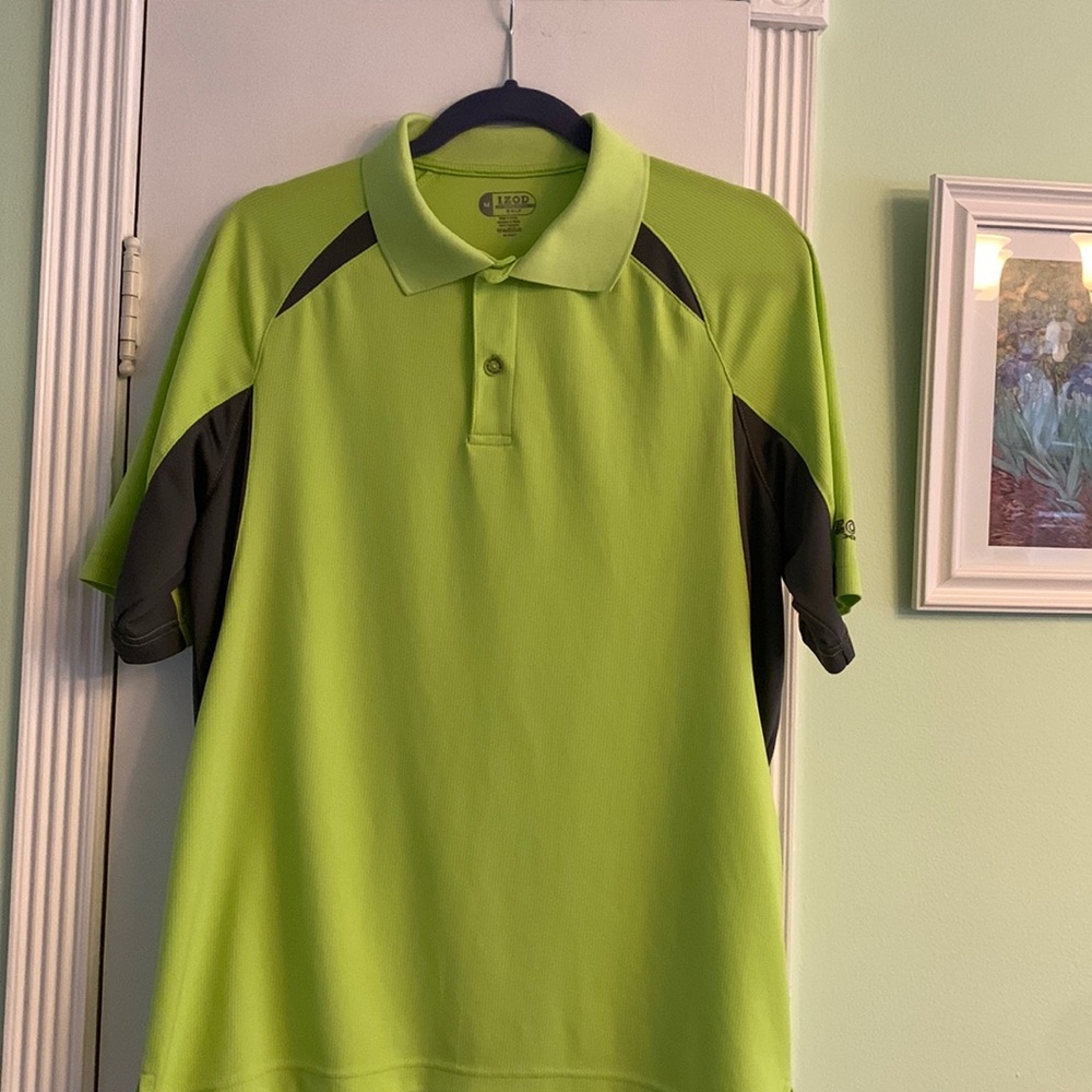 Athletic shirt